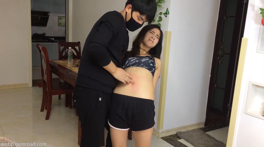 TM最新颖儿打虐肚子肚脐