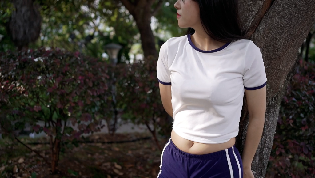 体操服户外腹痛