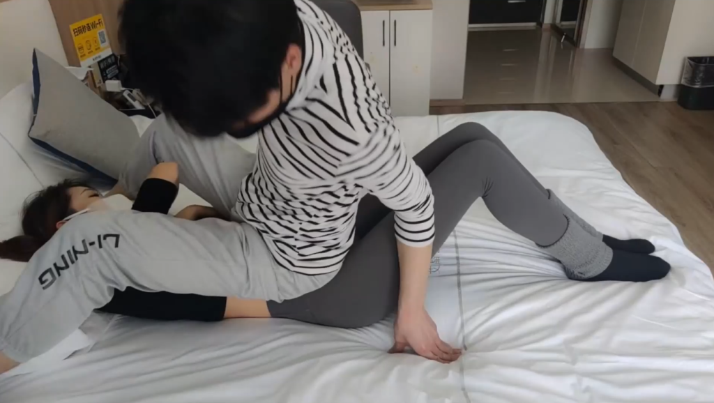 FX08国内重坐踩腹实践