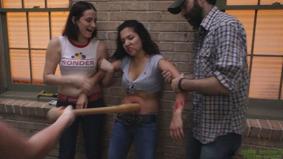 欧美超重击打吐血(Brutal Belly Beatdown on Jinx Le HD)