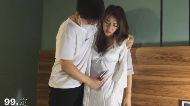 AA薄纱睡衣捅刺