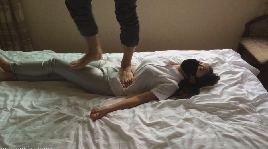 TLBC-BT-tmo58萱萱踩肚子