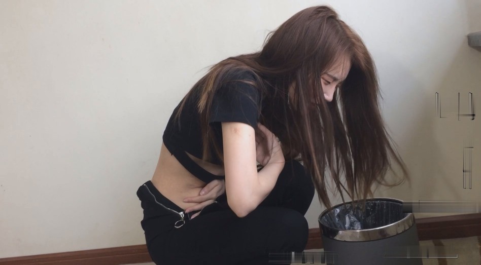 可依甜二重击打吐