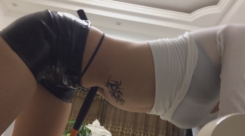 静雅三 猛捅肚脐