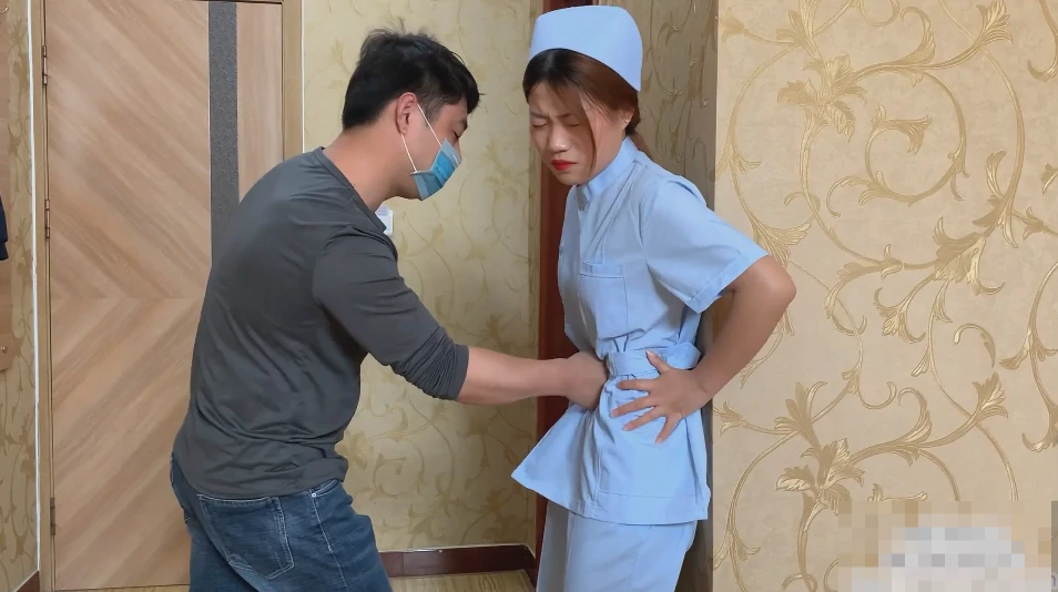 悦儿护士装重击02