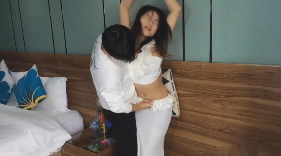 TMO皮靴露脐心宁重虐小腹